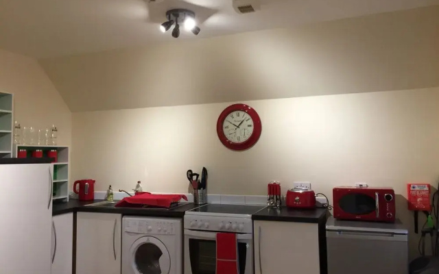 1 Varis Apartments