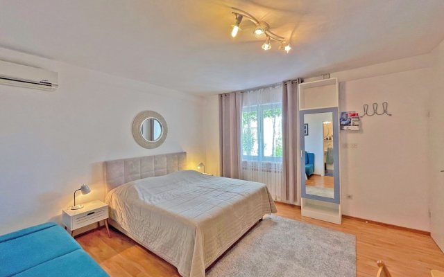 Studio Apartment Andrijana