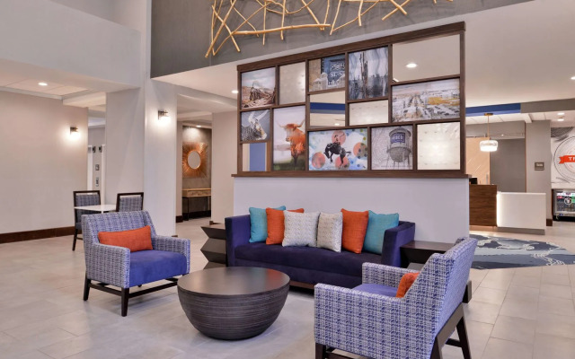 Hampton Inn & Suites Legacy Park-Frisco