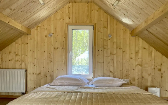 Дом Шелуха (Sheluha House) с сауной и горячим чаном