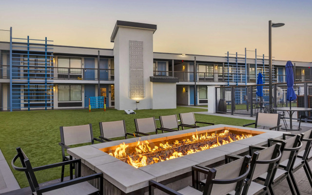 Aiden by Best Western South Reno