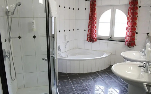 Hostellerie Bacher GmbH