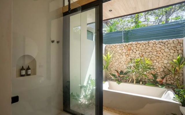Chic 3BR Private Terrace Nature Views