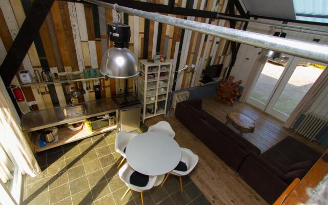 Paardenstal, Private House with wifi and free parking for 1 car