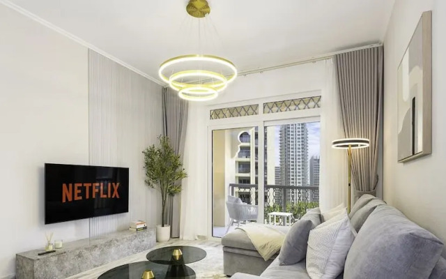 LUX  Modern Residence across Dubai Mall