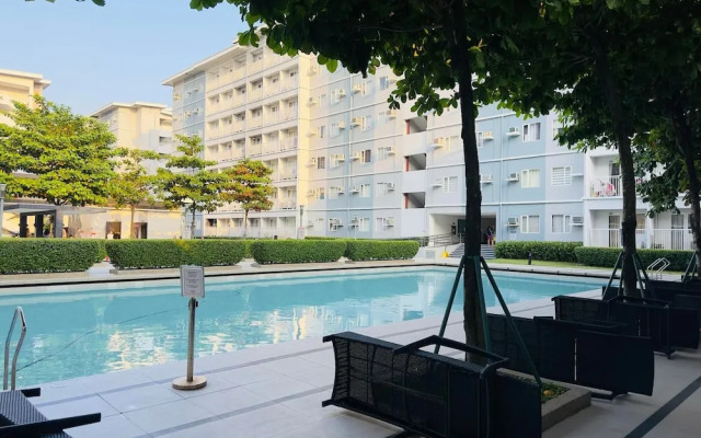 Trees Residences by Jhoy