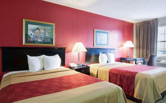 Red Roof Inn Pine Bluff