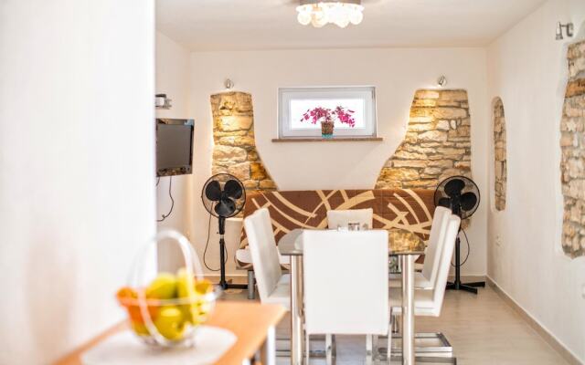 Apartments Dino EDI