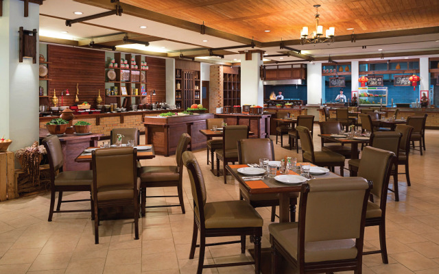 Mövenpick Suriwongse Hotel Chiang Mai