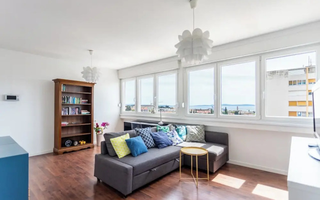 Comfortable apt With Great City and sea View