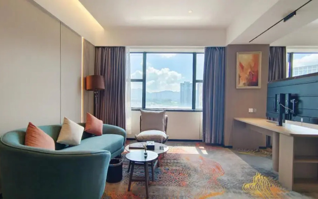 Romanjoy International Hotel