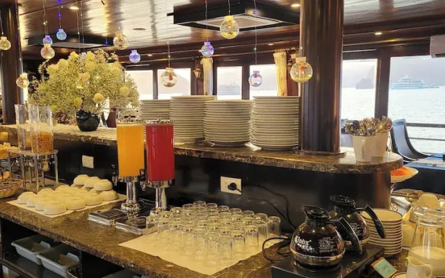 Blue Diamond Cruise