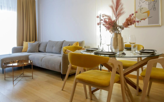 Supernova Royal Residence