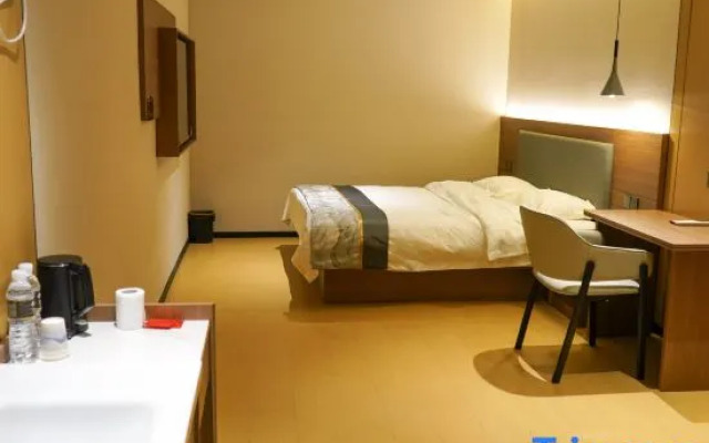 Taihu Fishign Port Holiday Inn