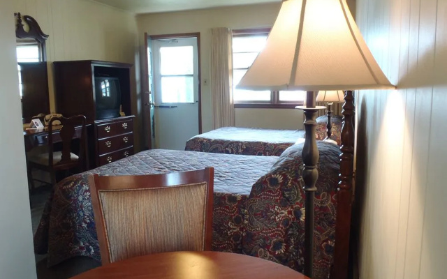 Glass House Inn