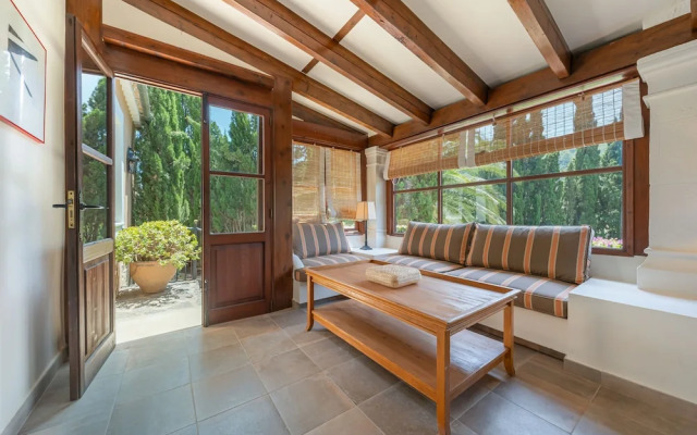 Rondaia Suites & Villas