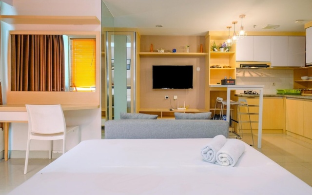 Modern and Spacious Studio with City View @ Grand Kamala Lagoon Apartment – Guest Rooms – Bekasi