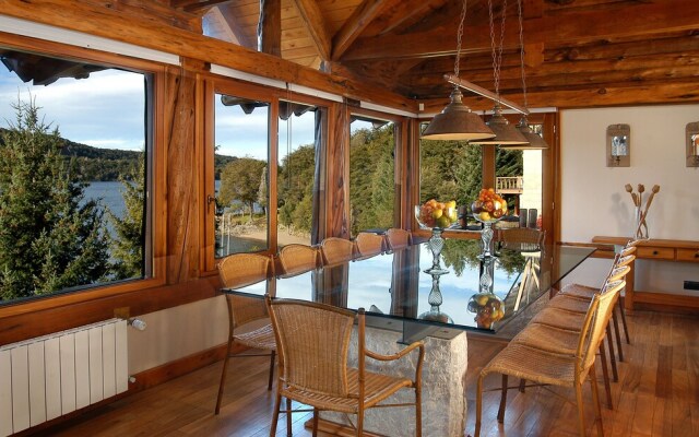 Ultra Luxury 6Bed 5.5Bath HV1