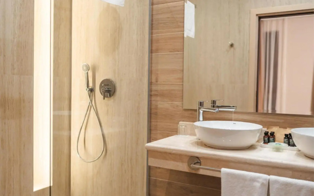 Maxi Park Hotel & Spa