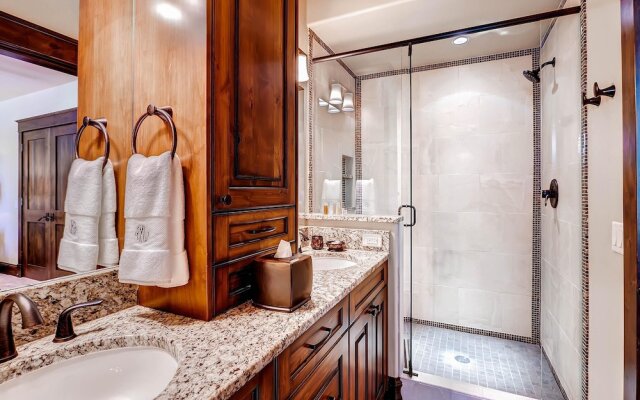 Rocky Mountain Lodge