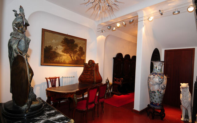 Il Monastero Collection