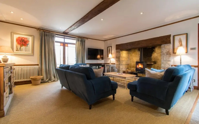 Atherstone Farmhouse