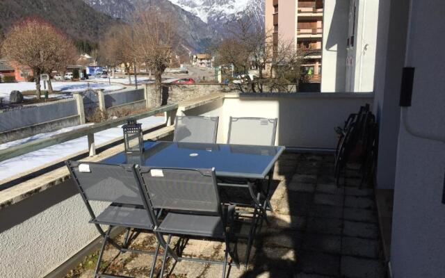 Superbe appartement à Bourg d'Oisans avec terrasse Sud