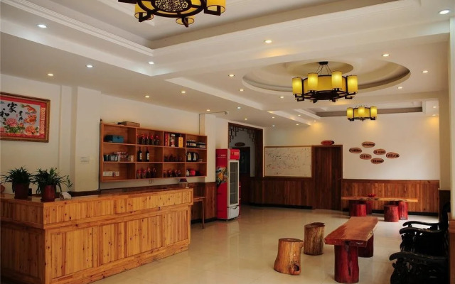 Qingfengge Hostel