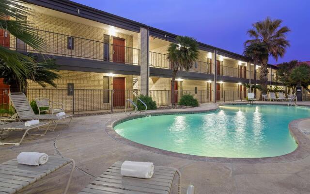 Best Western near Lackland AFB/SeaWorld