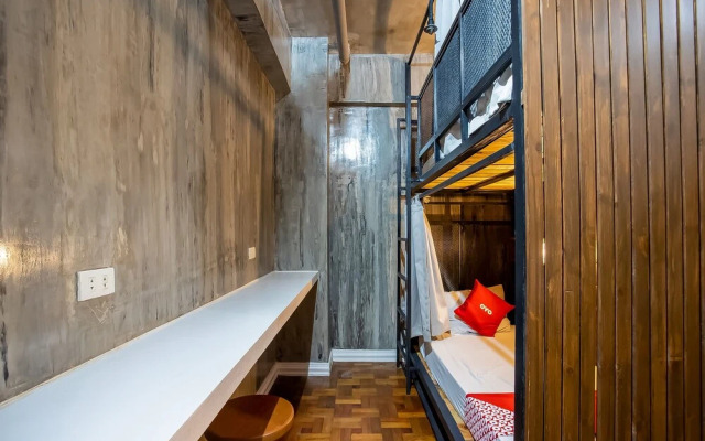 OYO 821 Connector Hostel