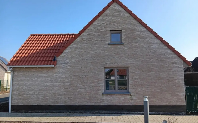 Cozy Polder House on the Westhinder Domain