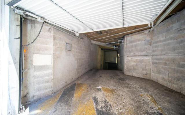 Grand studio tout équipe à 6min de St Charles