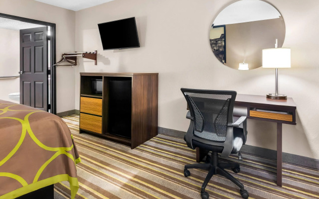 Super 8 by Wyndham Columbia