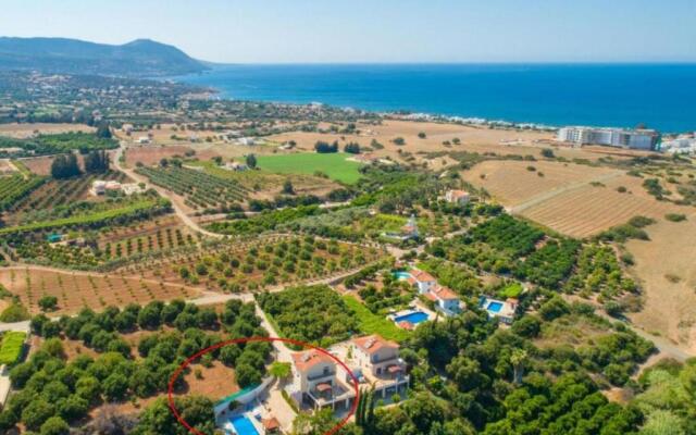 Villa Ira Finiki in Latchi