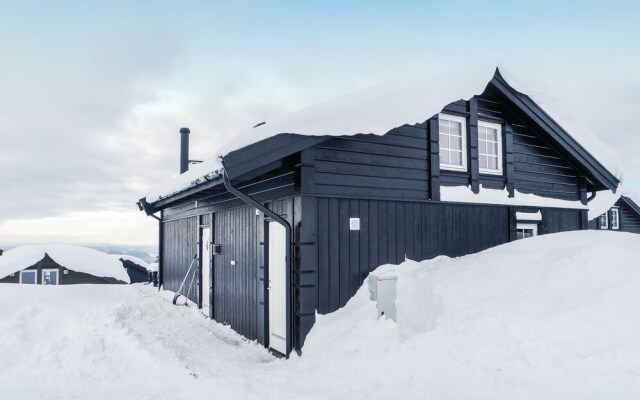 Stunning Home in Lillehammer With 4 Bedrooms and Wifi