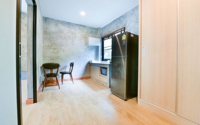 OYO 539 Loft By Busaba