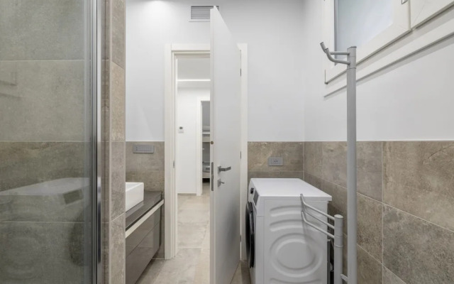 5 Minutes Walk by Wonderful Italy