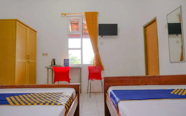 Hotel Raya by OYO Rooms