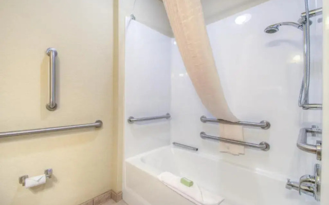 Cobblestone Inn & Suites - Wray