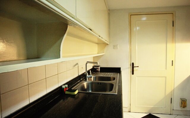 Classic Brawijaya Apartment with Pool View