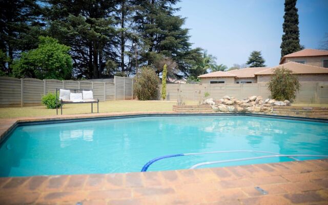 Terrylin Backpackers - Adults Only