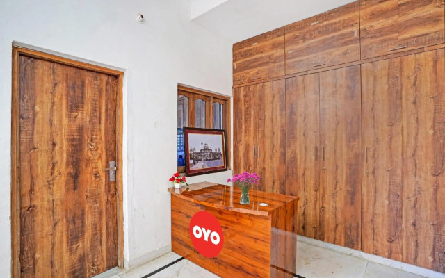 OYO Flagship 70101 The Royal Bharti Hotel