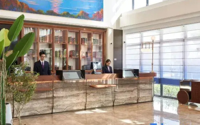 Shanghai Lingang Oriental Pearl Mercure Hotel