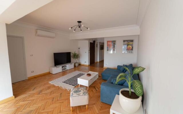 Lovely 2 BDR apartment with direct Nile view