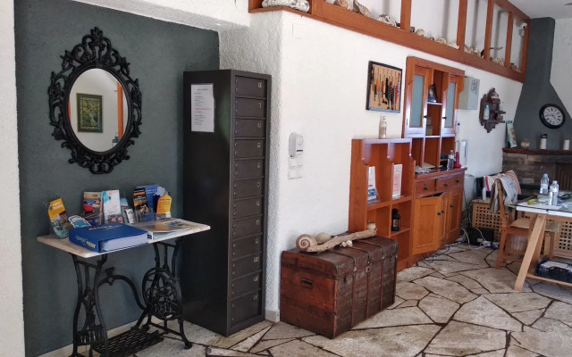 Grekis hotel & Apartments
