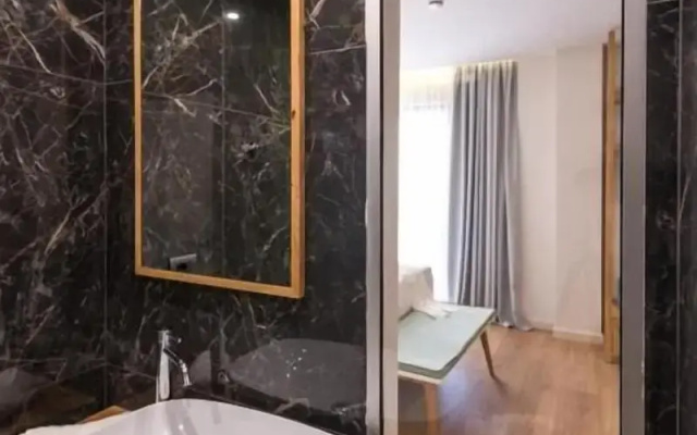 Glow Boutique Hotel & Suites