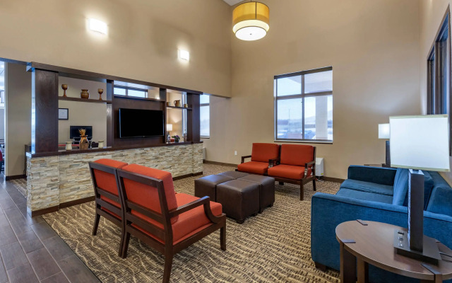 Comfort Inn & Suites Gateway to Glacier National Park