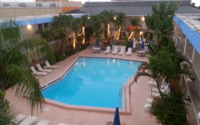 Island House Hotel