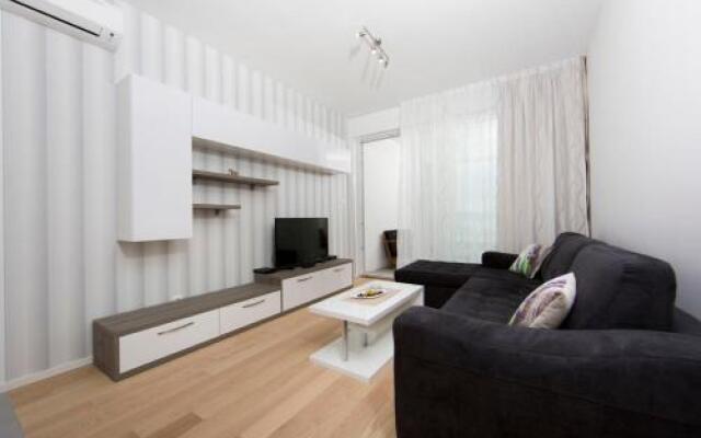 Apartment Ema