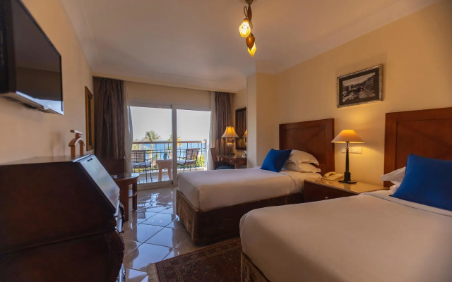 Royal Savoy Hotel & Villas
